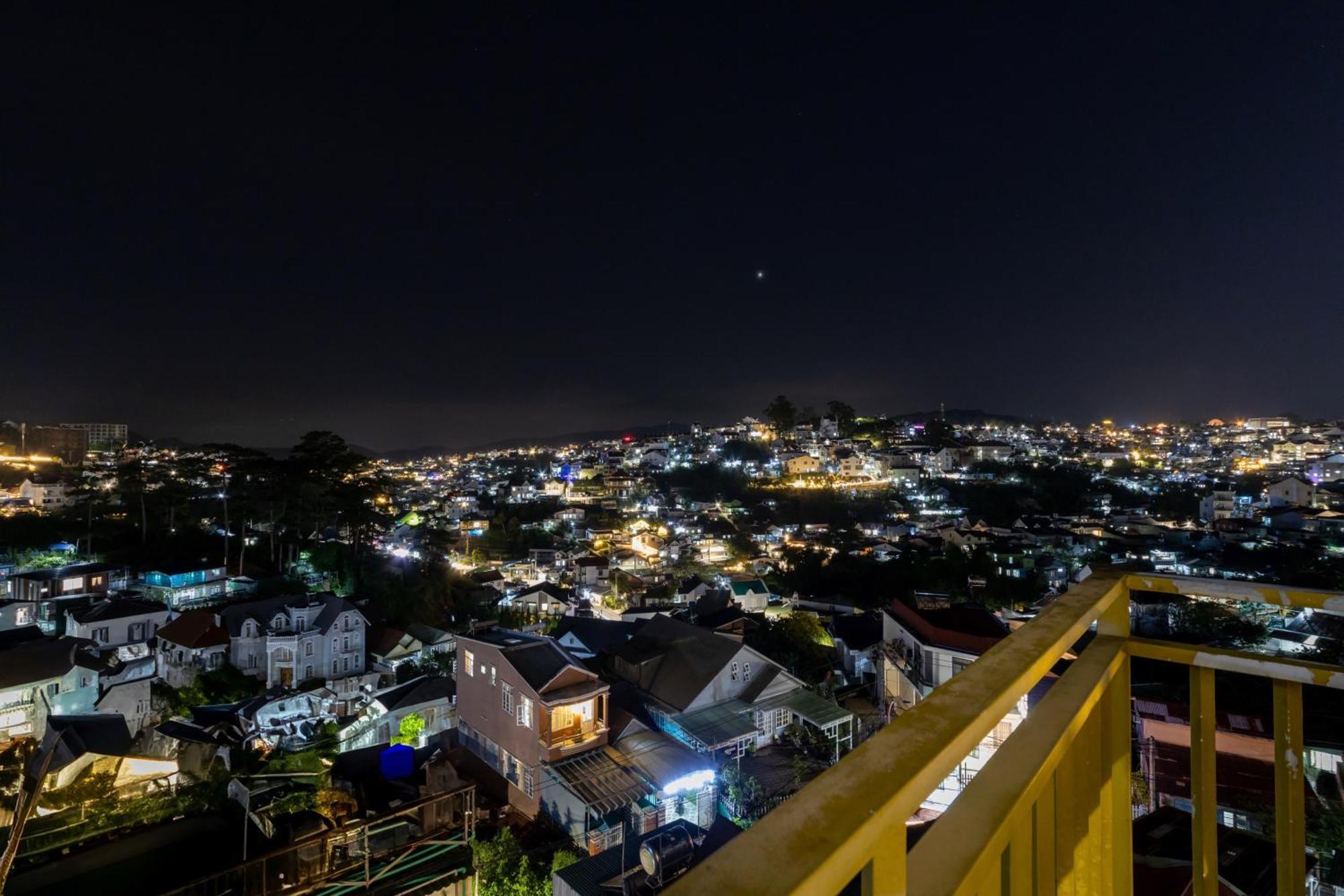 Casanova Dalat Hotel Exterior photo